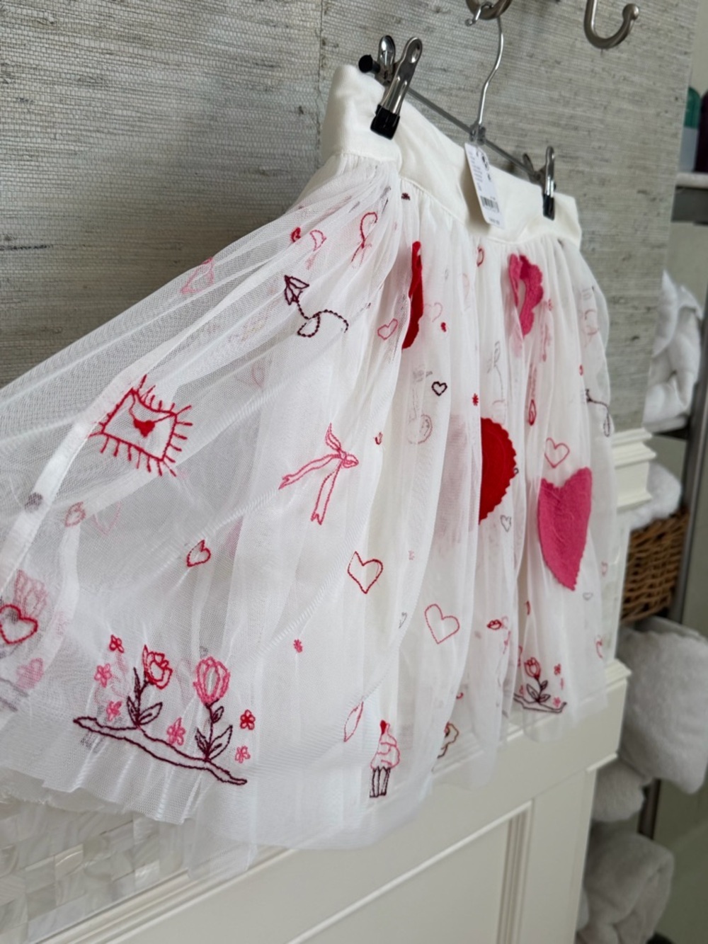 NWT XS free people sketchbook skirt White Tulle Pink red Hearts love embroidered - Picture 6 of 17